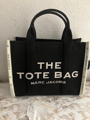 Brand new marc - brand, jacobs
