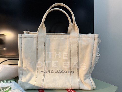 Marc jacobs tote - marc, beige